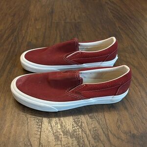 Vans Classic Slip-On Sneaker Burgundy Maroon Canvas Shoes Unisex Women 8.5 Men 7